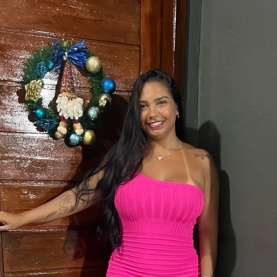 Brazilian slut MILF leaked image 5
