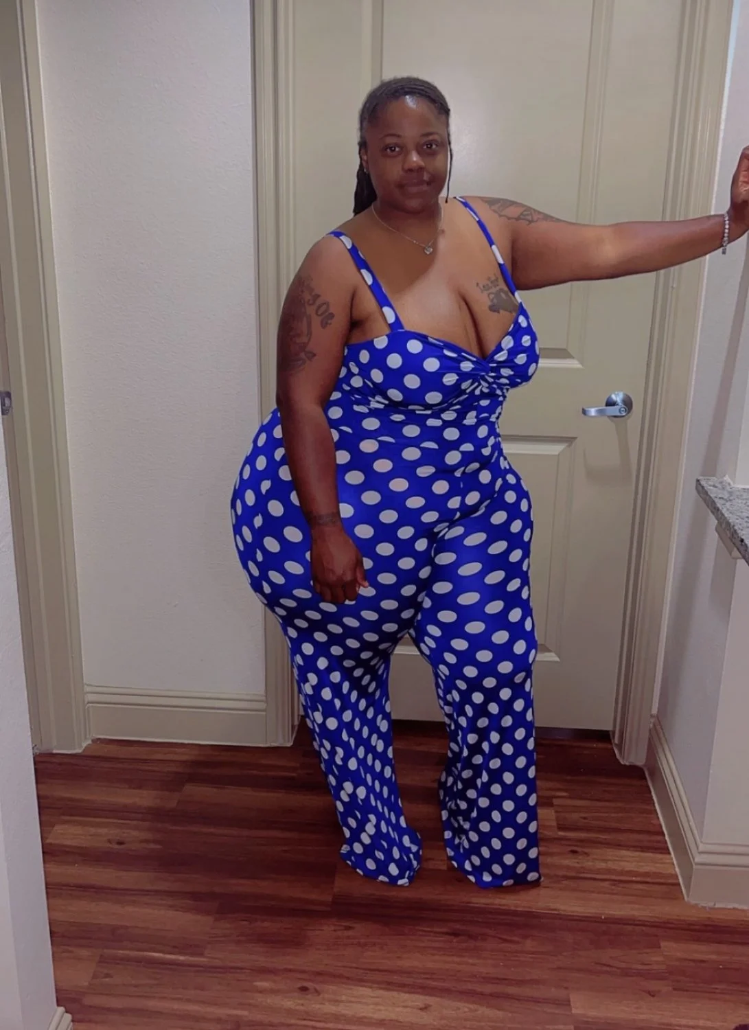 Huge booty goon Bbw image 2