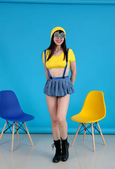 Dei de presente uma fantasia de minion pra minha afilhada, será que ela gostou? E vocês aprovaram? cover image