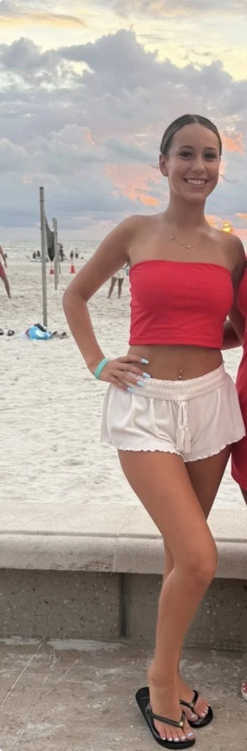 19 year old Sofia image 4