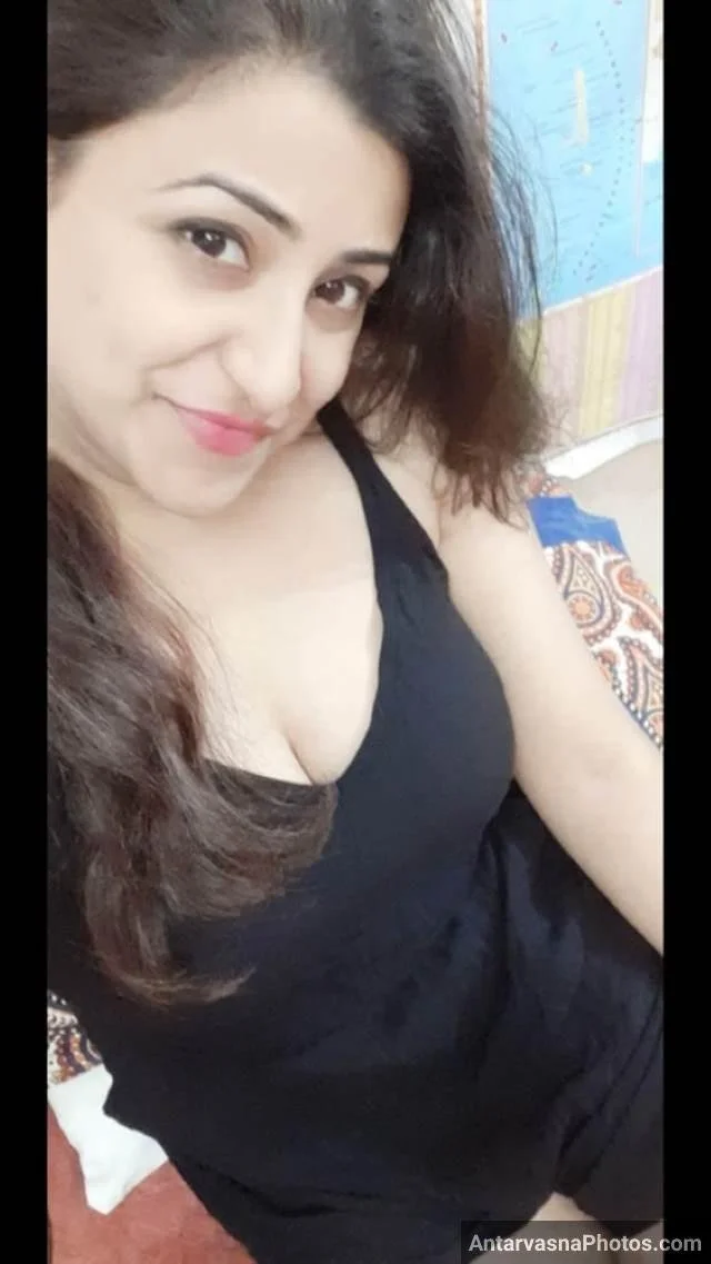 Big-indian-Boobs image 5