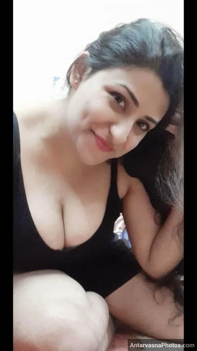 Big-indian-Boobs image 8