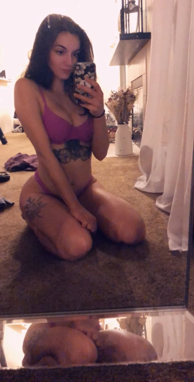Gorgeous Girl Shows Off Her Perfect Body image 29