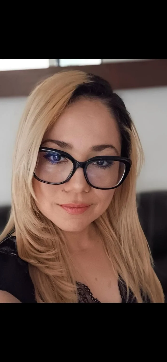 Rica cajera madurita de tetas caidas image 17