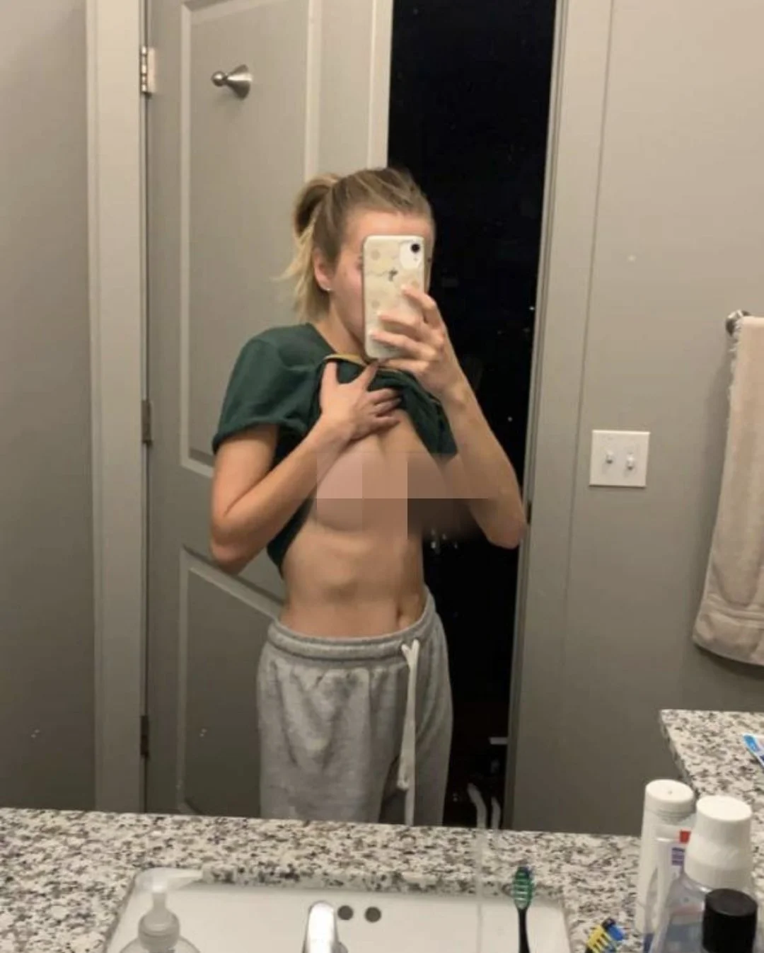 Trade, submit or expose. Kik is just_another_9_5 image 2
