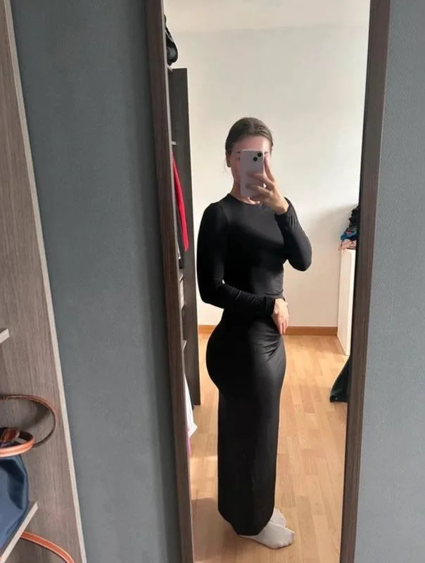 Maily the gorgeous Slut image 3