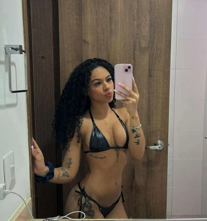 -friends webslut wife- image 2