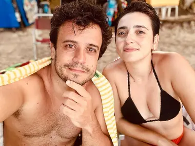 Esposas fiéis acredita kkk cover image