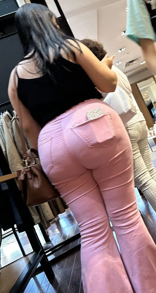 Latina Donkey Booty main image