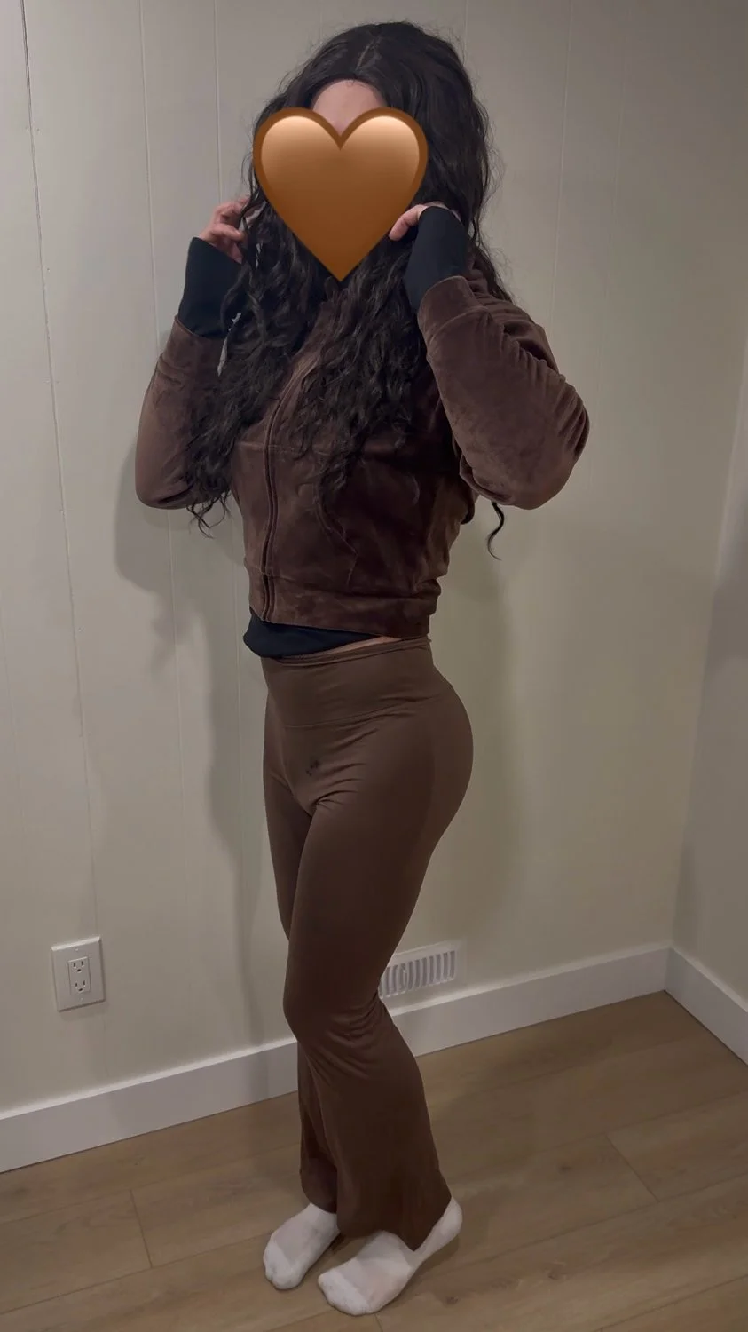 Tight sissy ass in leggings! Ginaaaa_w image 5