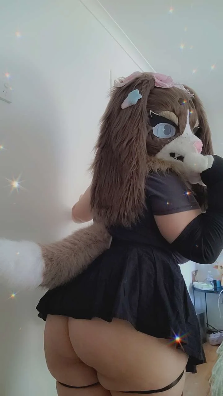 Aussie milf turned furry image 10