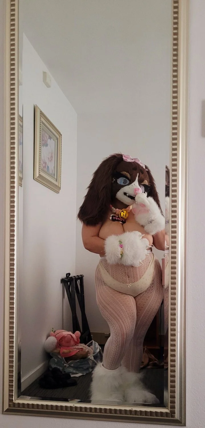 Aussie milf turned furry image 7