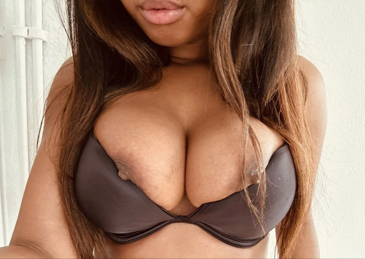 Curvy Ebony in lingerie leaked image 36