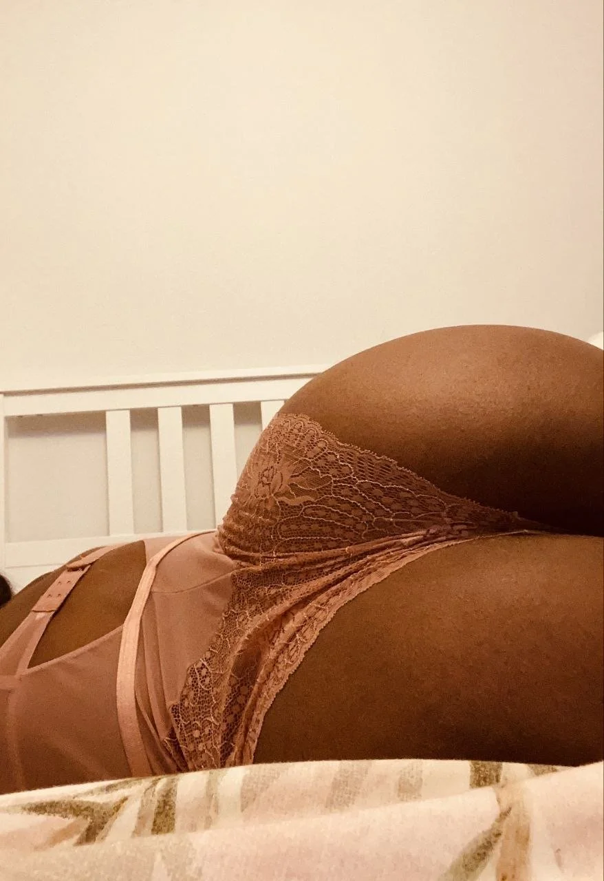 Curvy Ebony in lingerie leaked image 39