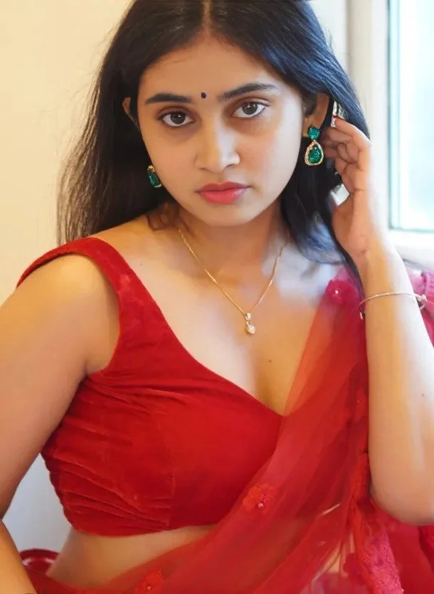 Busty indian baddie aishwarya from bangalore got hardfuck in hotel with her friends image 11