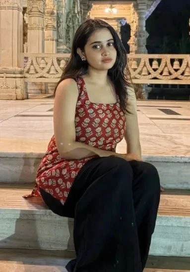 Busty indian baddie aishwarya from bangalore got hardfuck in hotel with her friends image 13