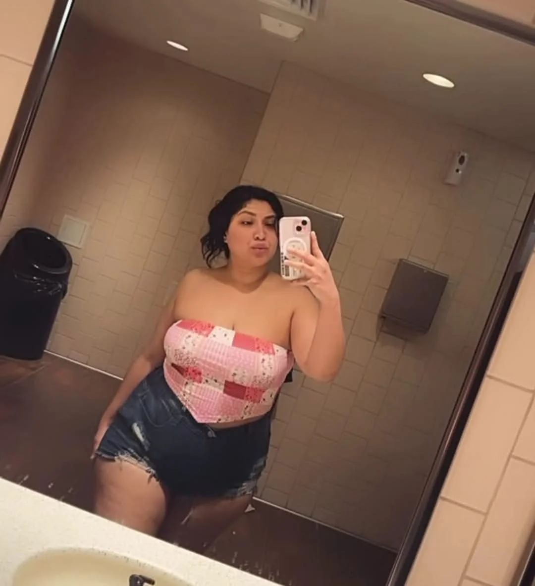 Milf image 3