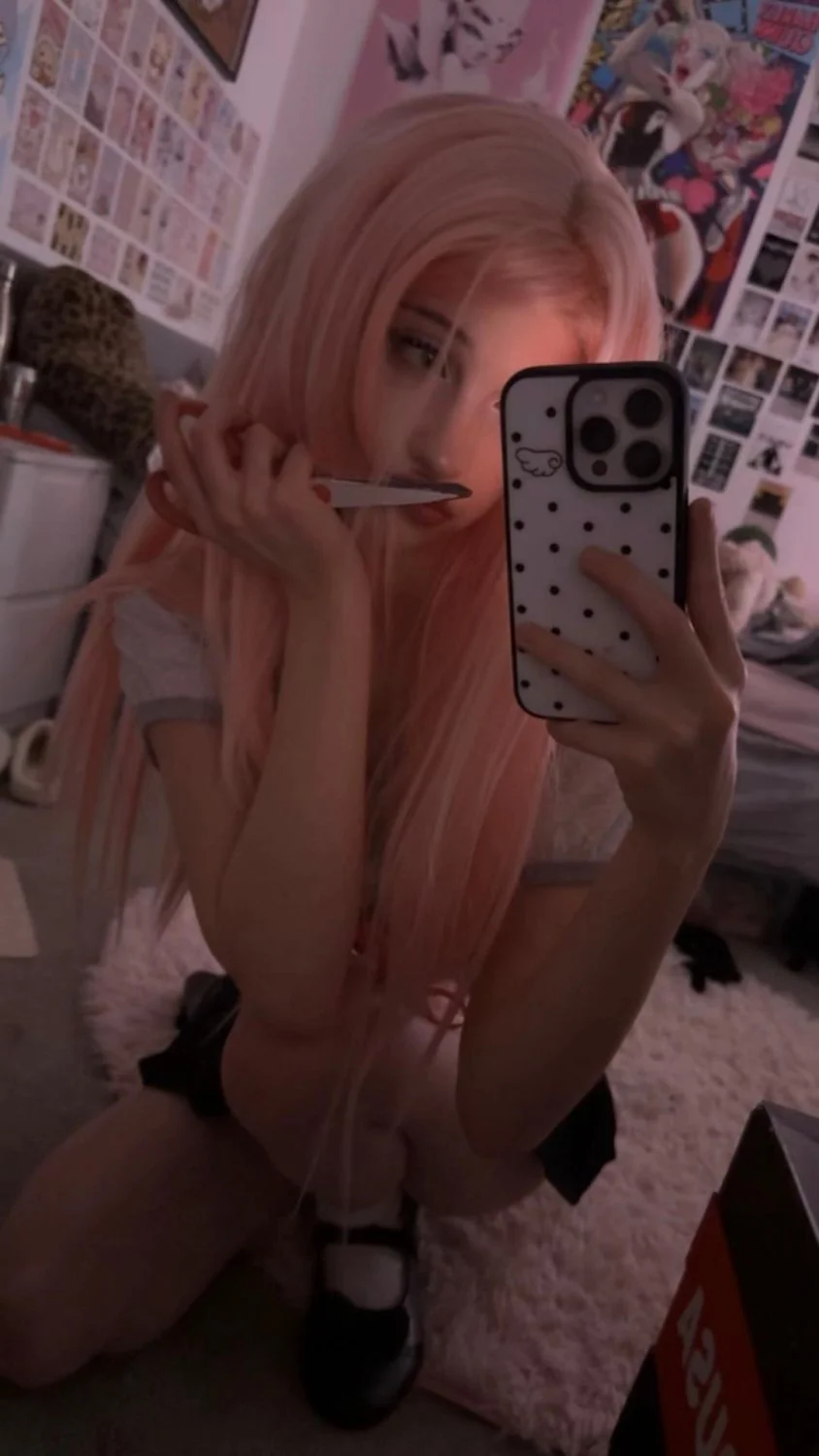 skinny whore 2 image 3