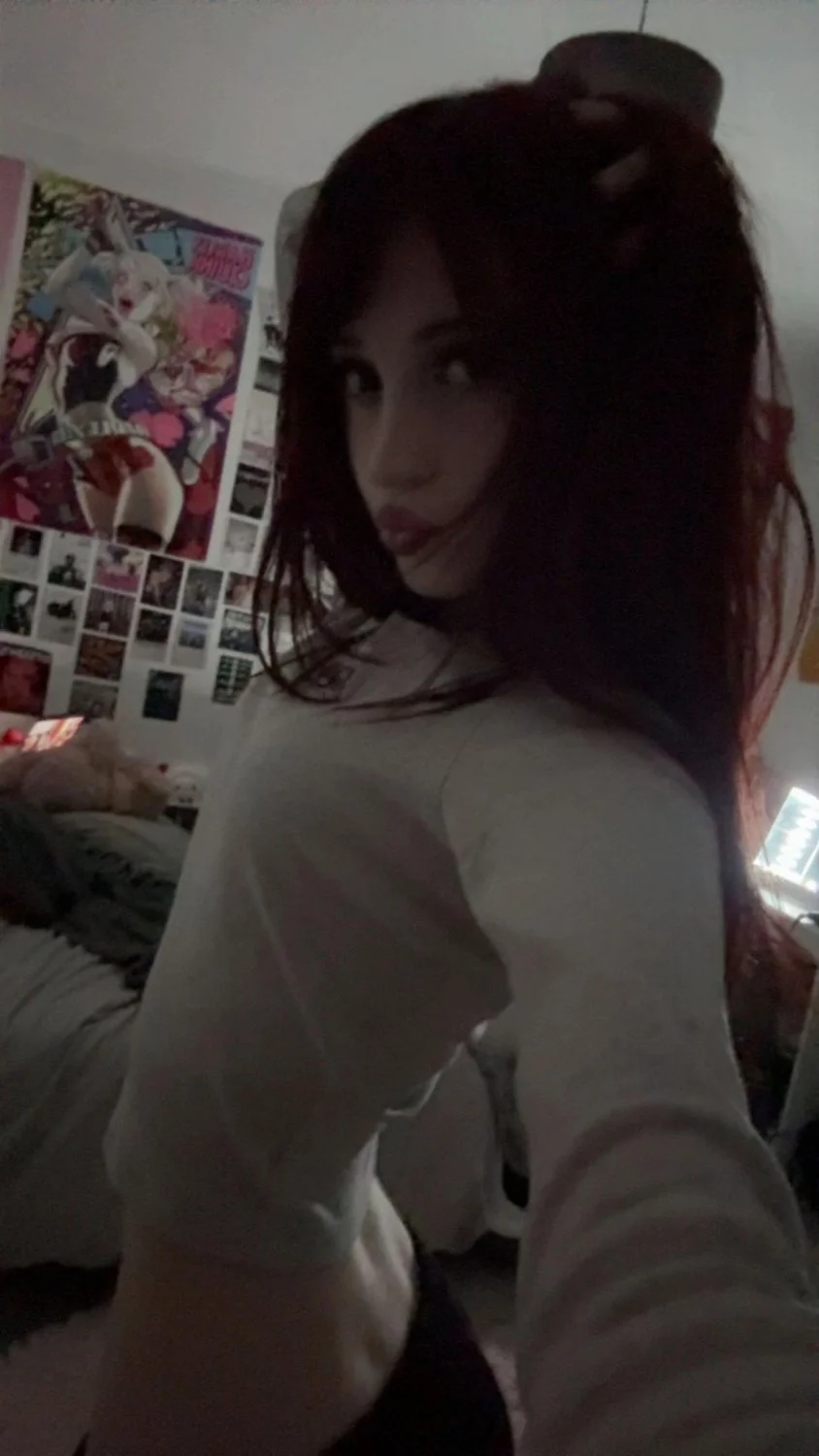 skinny whore 2 image 6