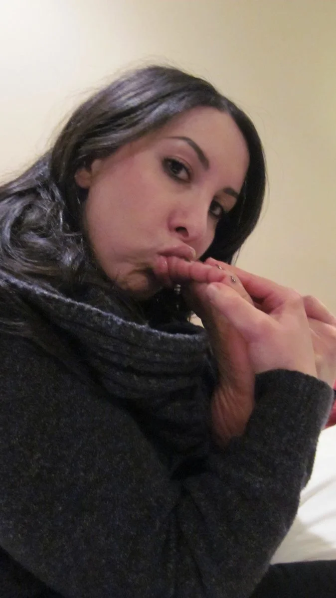 27 year old Armenian American nonni get her feet sprayed by her ex bf part 2 image 38