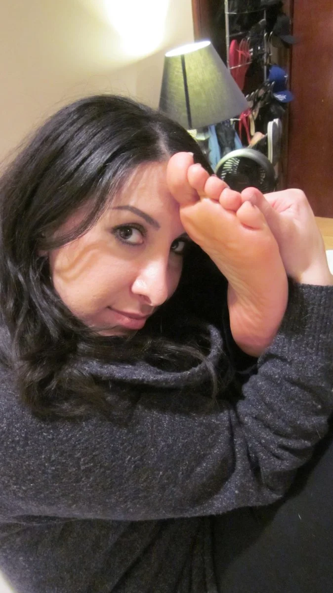 27 year old Armenian American nonni get her feet sprayed by her ex bf part 2 image 39