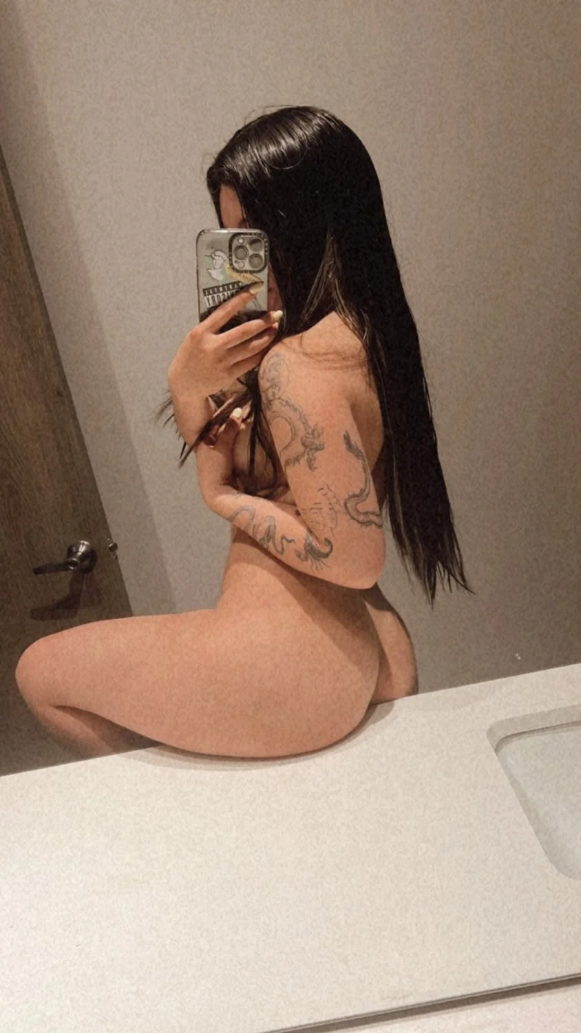 Laura_1 😈 image 7