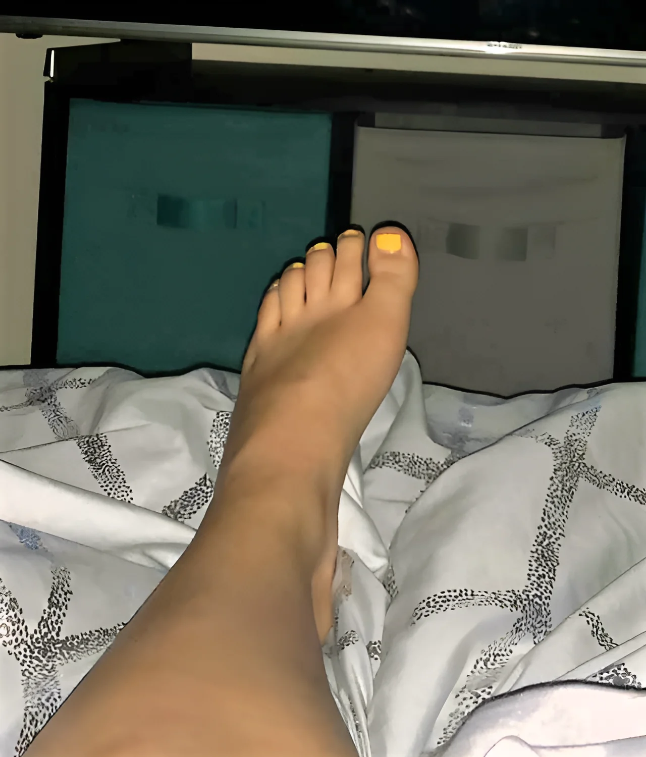 Thick pawg short haired slut image 17