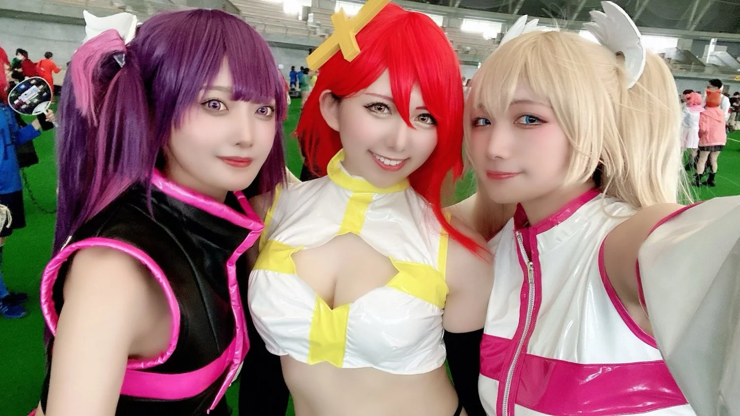 2.5 Dimensional Seduction cosplayers image 1