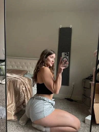 Gym girl Ameliabfit image 3