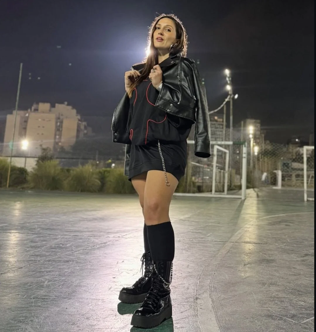 Anto inmenso culo. image 14