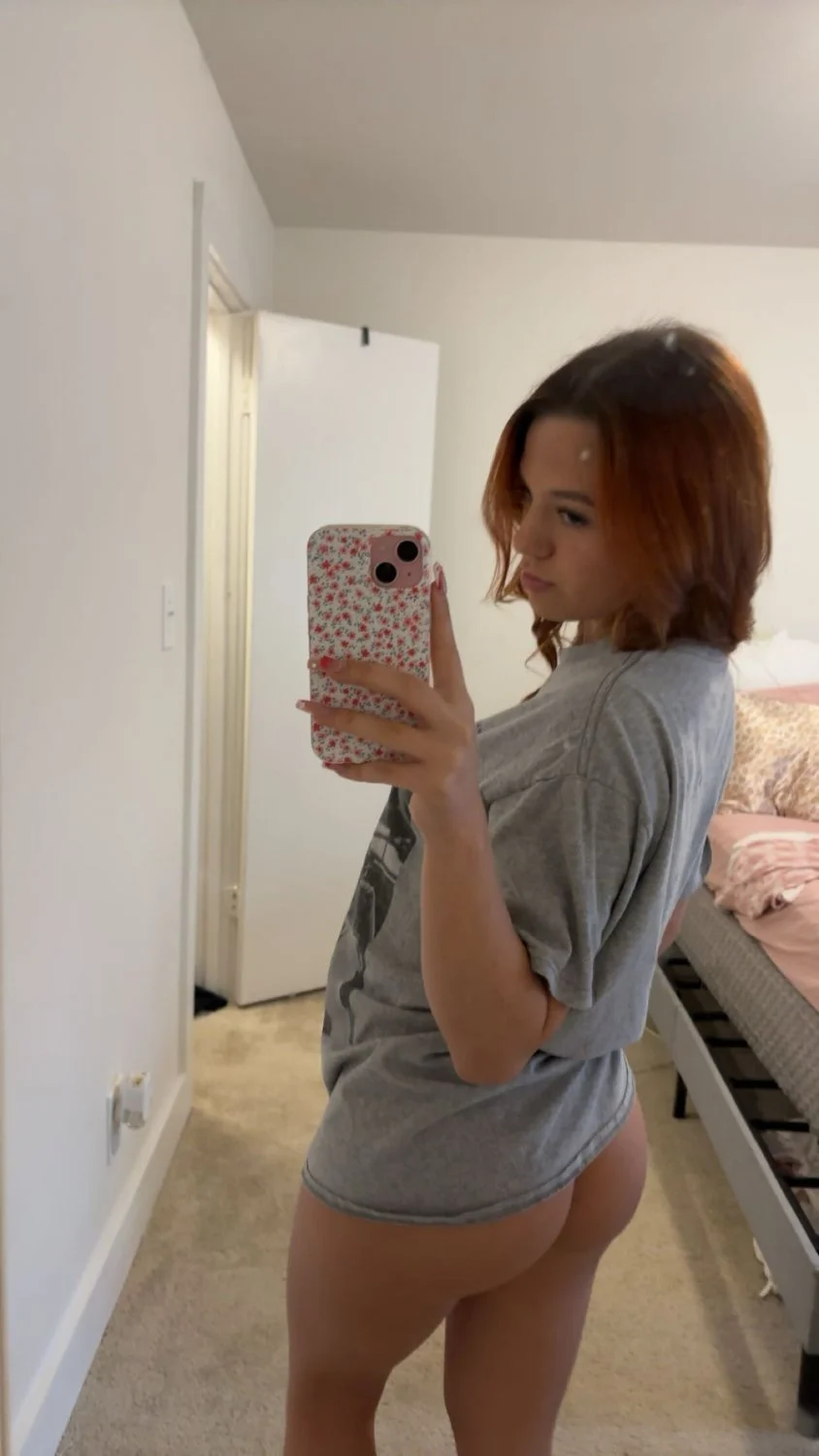 Just a college girl with a freaky mind main image