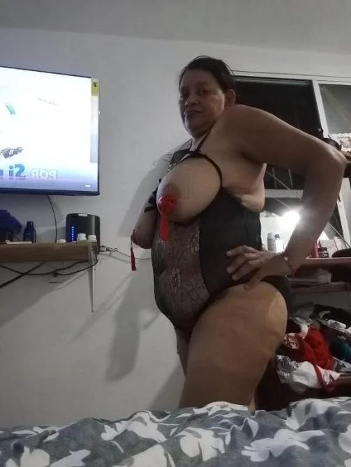 Madurita tetona que me comí antes de que se fuera de villa 😋👌🏻 image 12