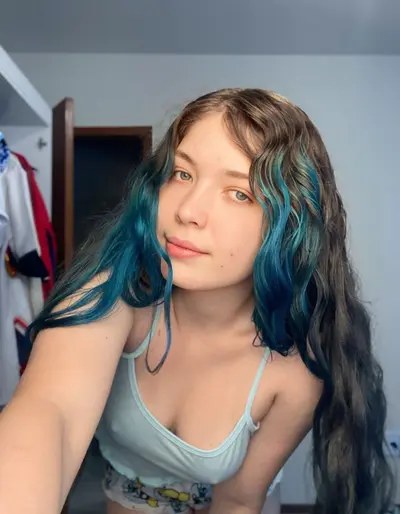 Larissinha safadinha 18y cover image