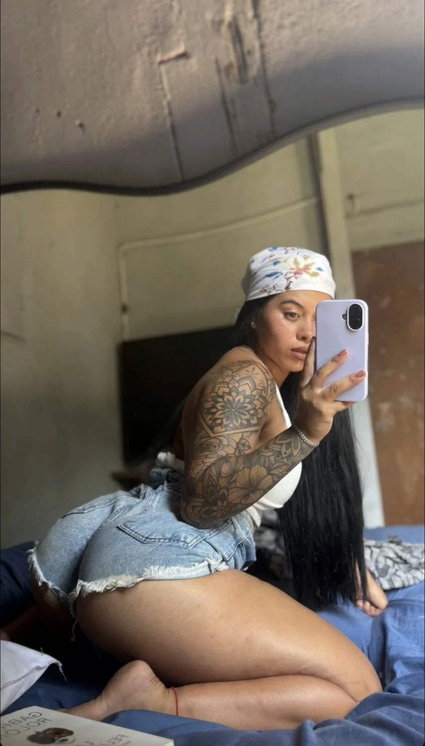 Pendeja Argentina bien puta / mica Sánchez image 7