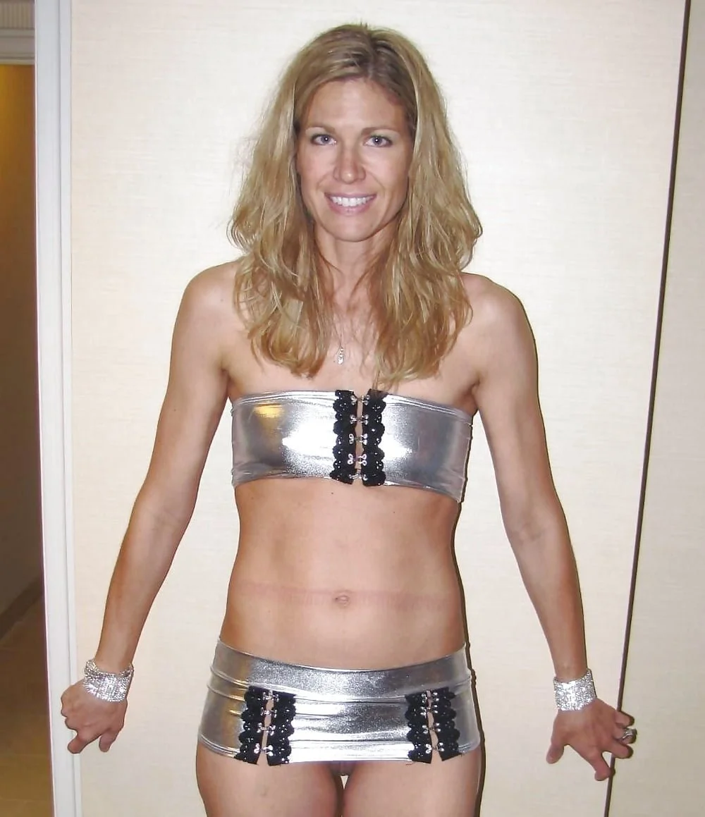 Michelle a Illinois Slutty Milf 2.0 image 16