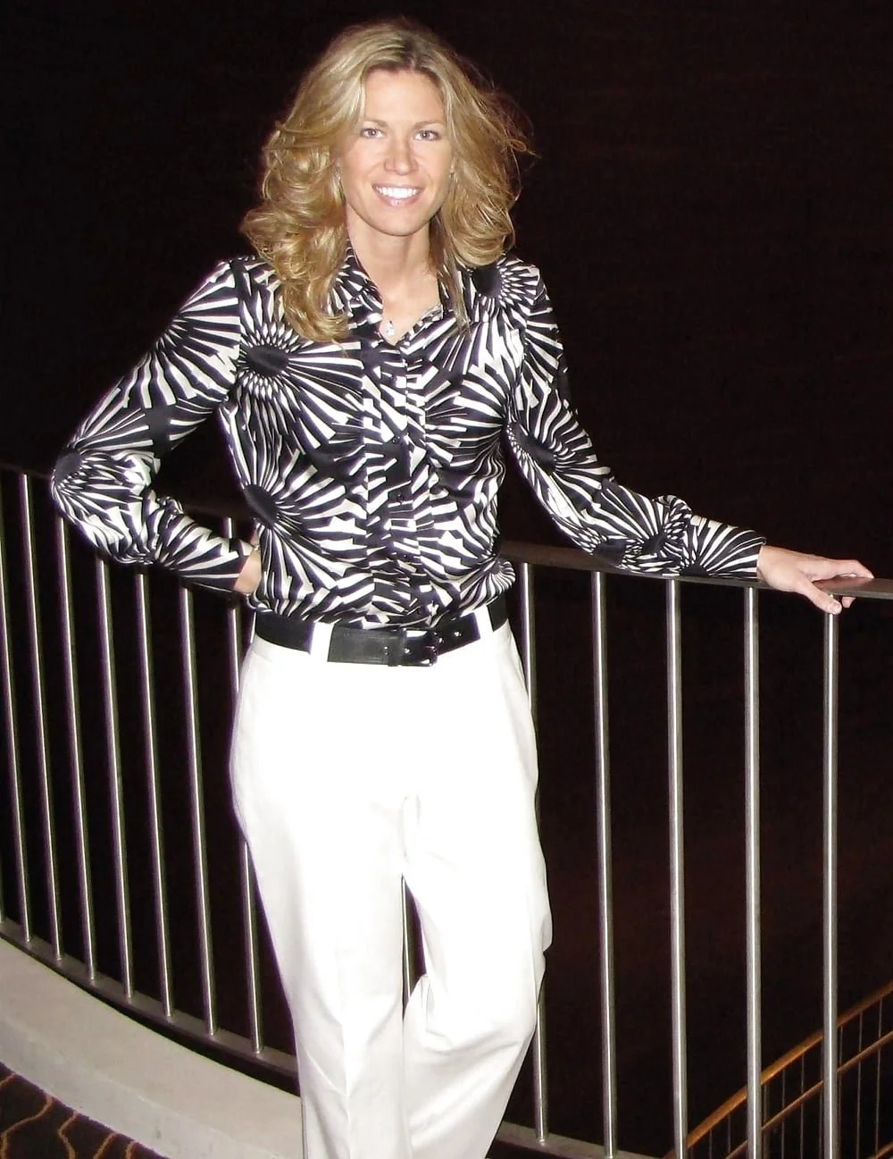 Michelle a Illinois Slutty Milf 2.0 image 2