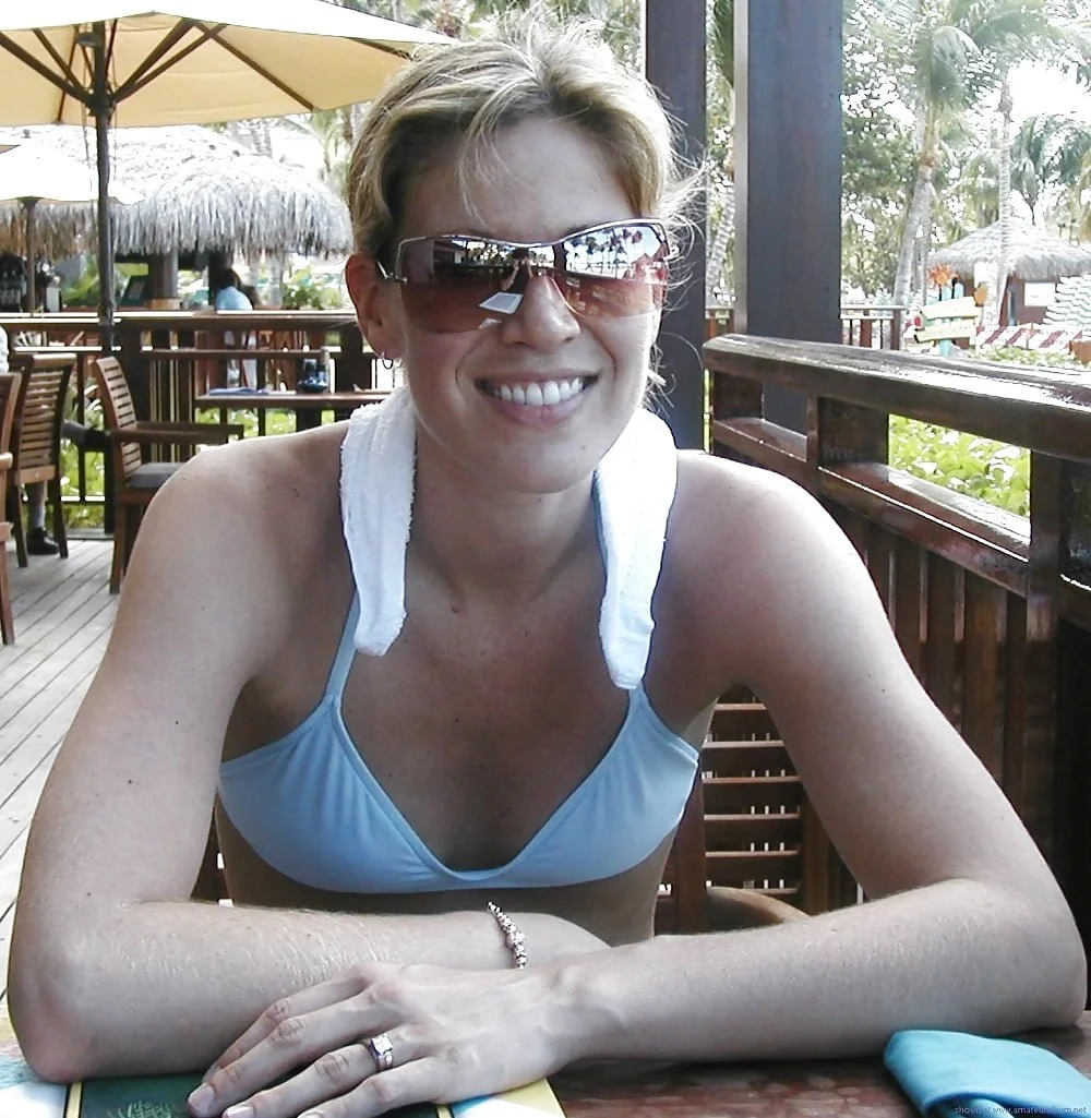 Michelle a Illinois Slutty Milf 2.0 image 22