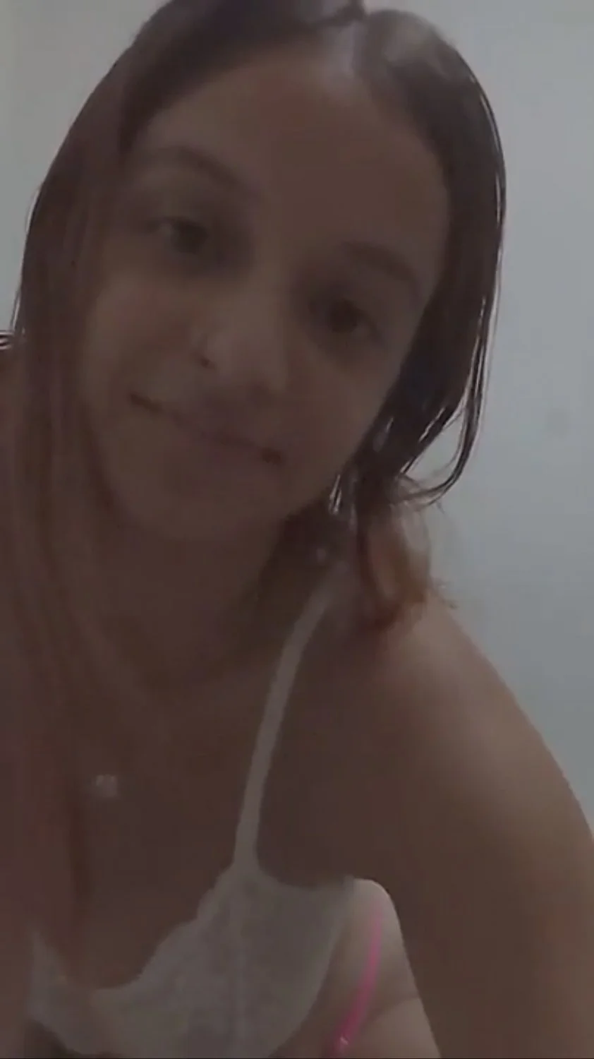 Casalzinho-Só no cuzinho da novinha putinha gostosa main image
