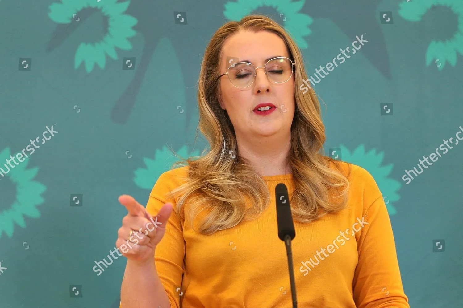 Slim thicc fat booty slut katherina dröge 🤤😍🥰🇩🇪🤌🏿✨️ image 14