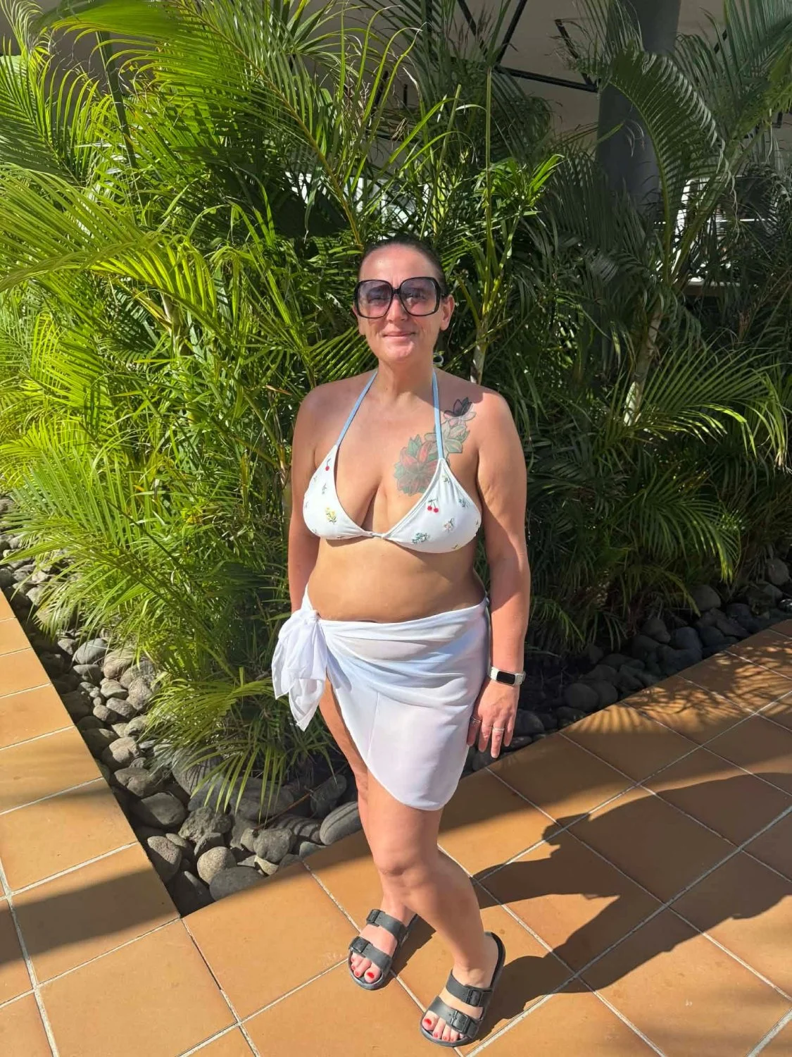 Mother & Daughter Swimsuit Cleavage image 7