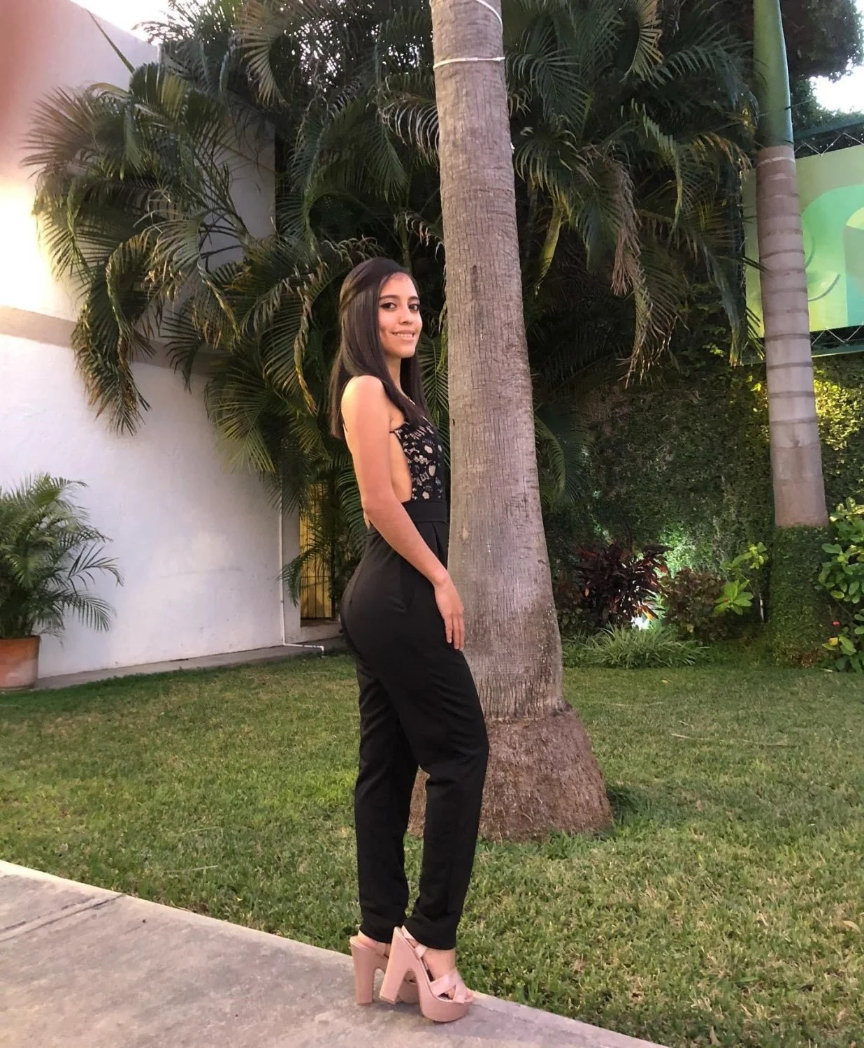 Anna Delgado puta flaquita exhibida image 20