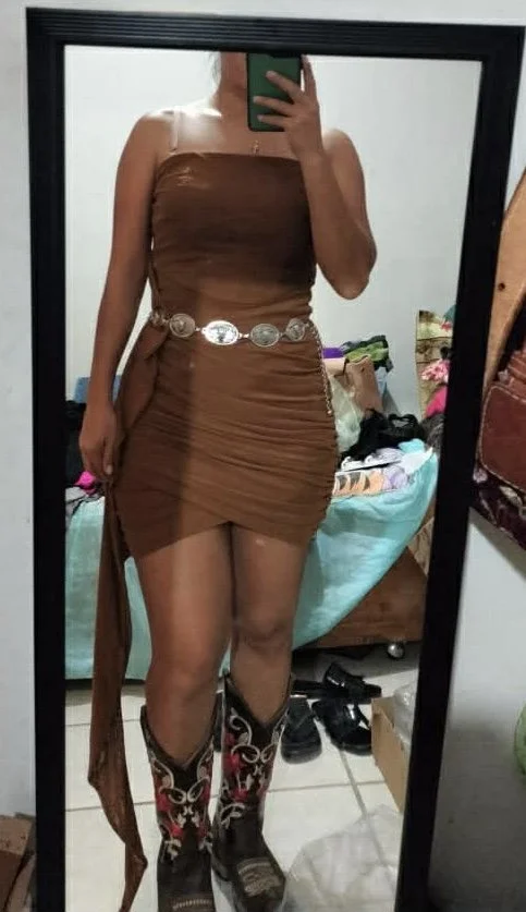 Anna Delgado puta flaquita exhibida image 25