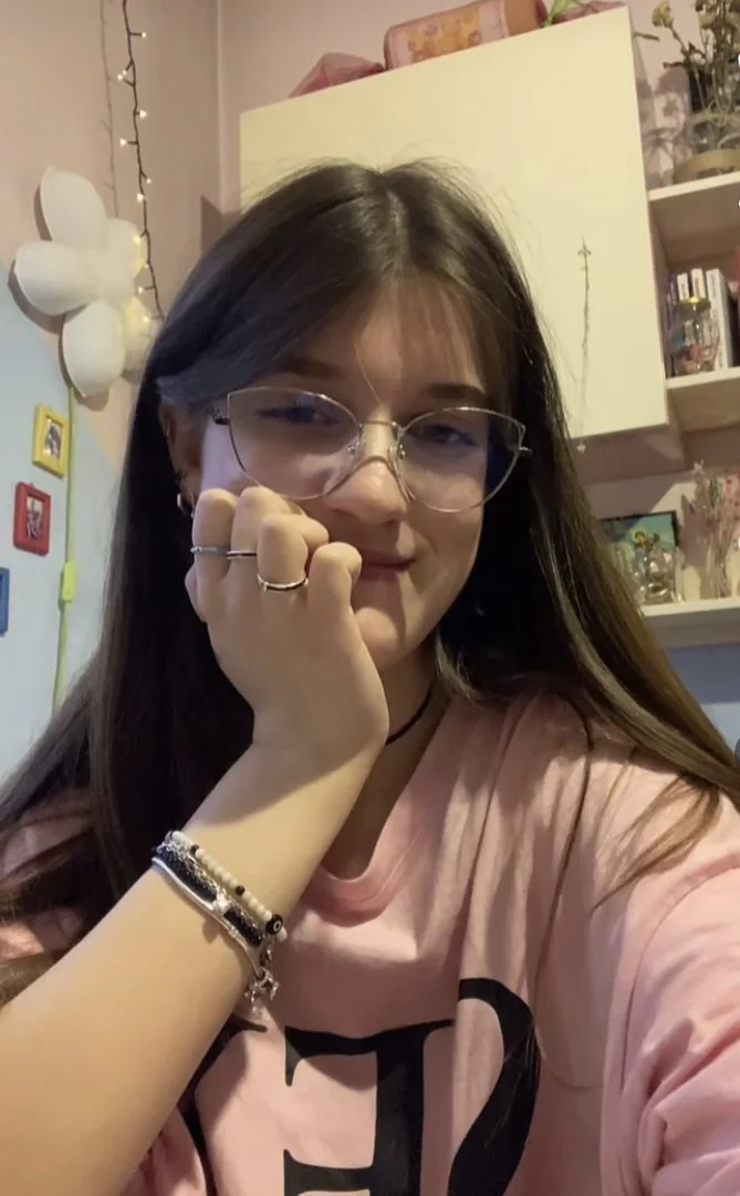 Sharing my shy 21 gf on kik. cuckedx image 7