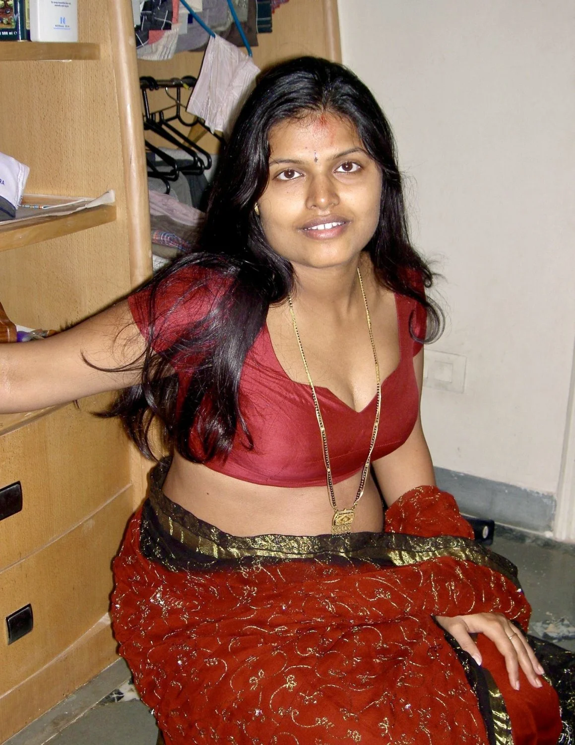 Sexy amateur Indian housewife image 10