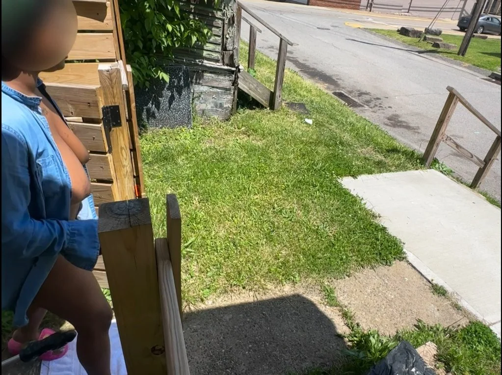 Getting fucked outside by her fuck machine main image