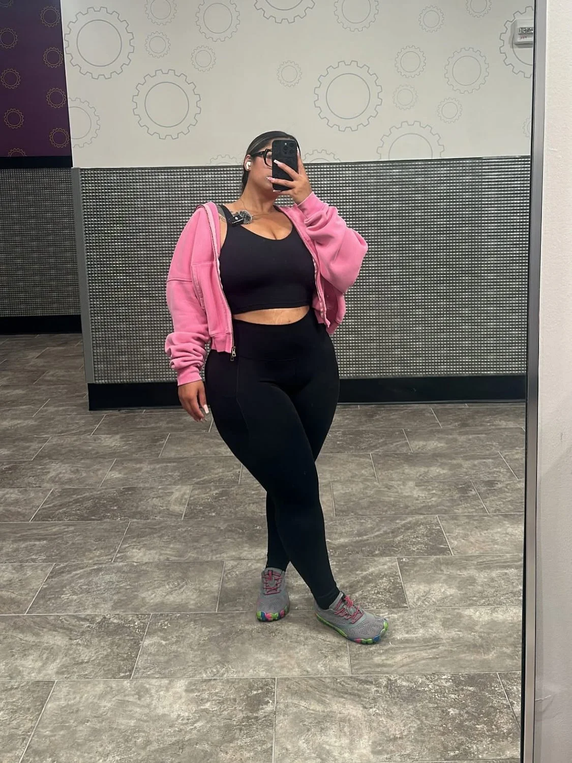 keepingupwqueen_ image 21