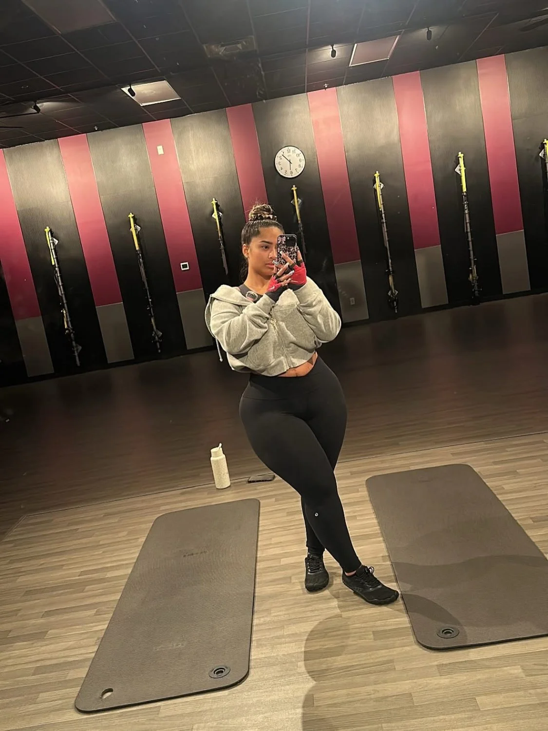 keepingupwqueen_ image 27