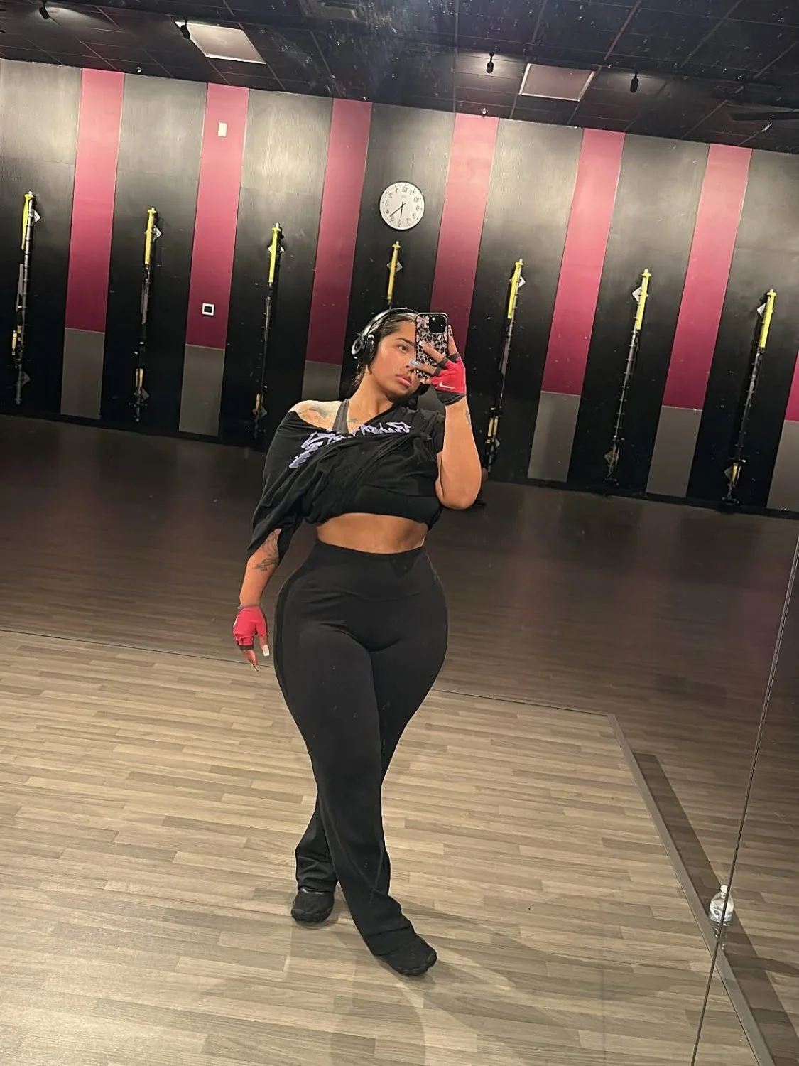 keepingupwqueen_ image 28