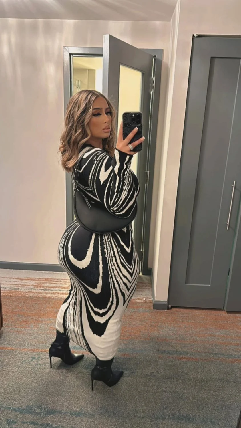 keepingupwqueen_ image 3