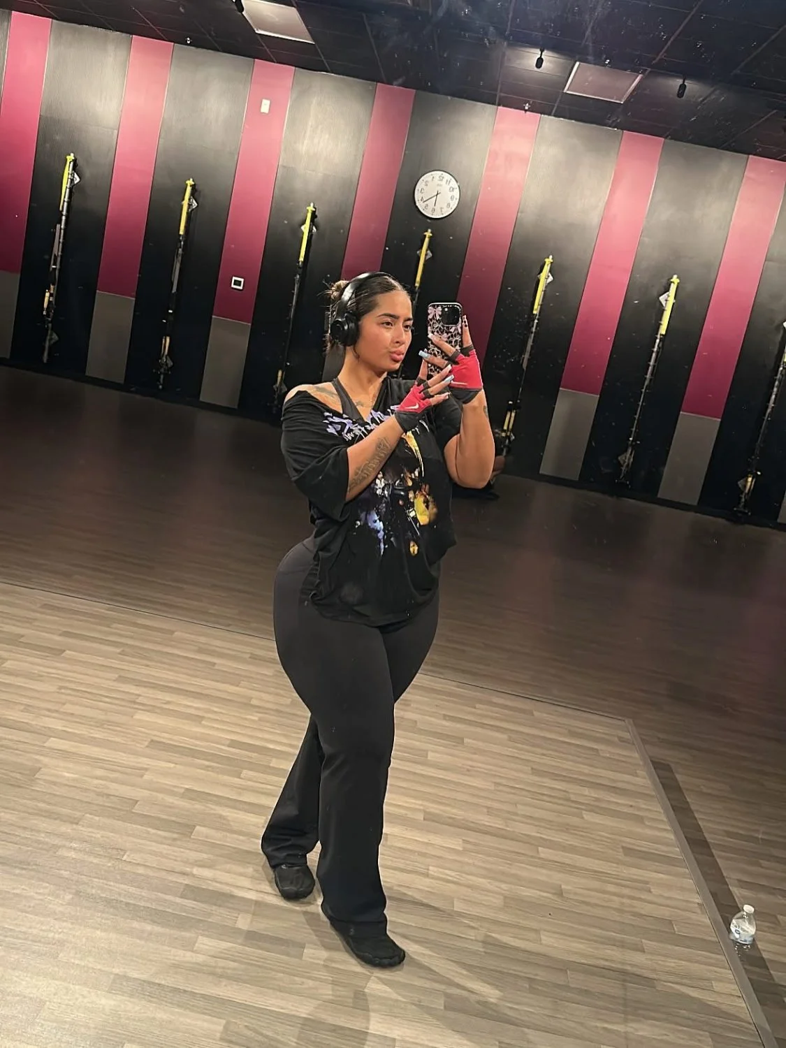 keepingupwqueen_ image 30